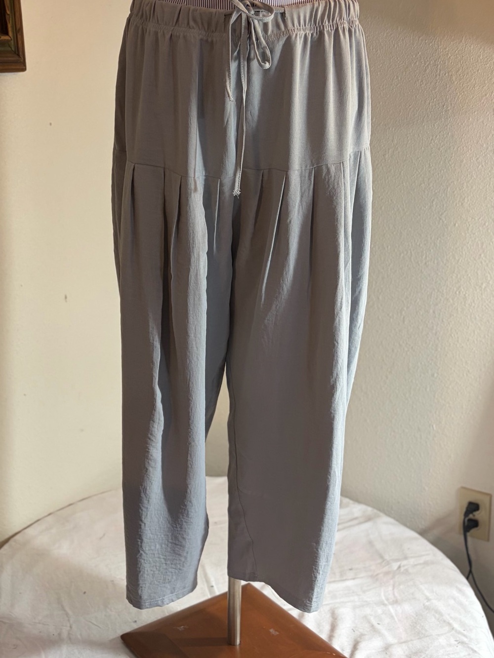 Light Gray Wide-Leg Drawstring Pleated Pants